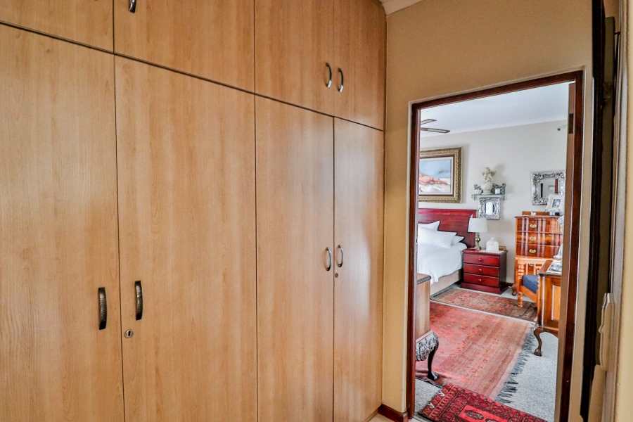 3 Bedroom Property for Sale in Yzerfontein Western Cape